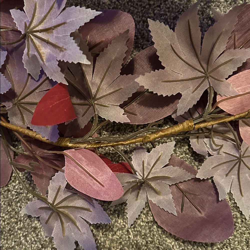 2 pcs. Elegant Purple and Red Leaf Garland - Picture 4 of 6